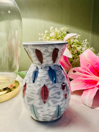 Vintage Hand-Painted Ceramic Vase – Abstract Floral Leaf Design – Approx. 13 cm