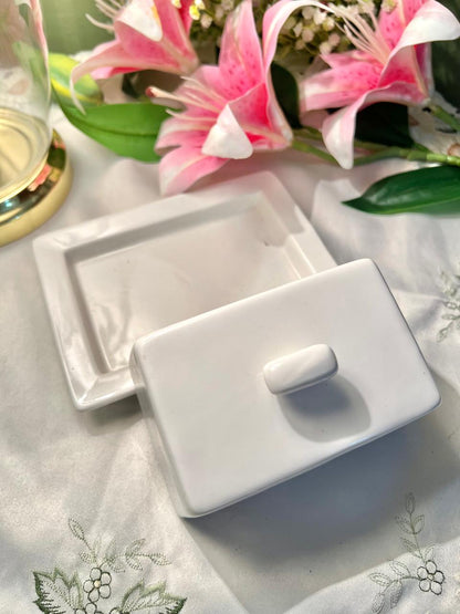 Maxwell & Williams White Basics Porcelain Rectangular Butter Dish With Lid