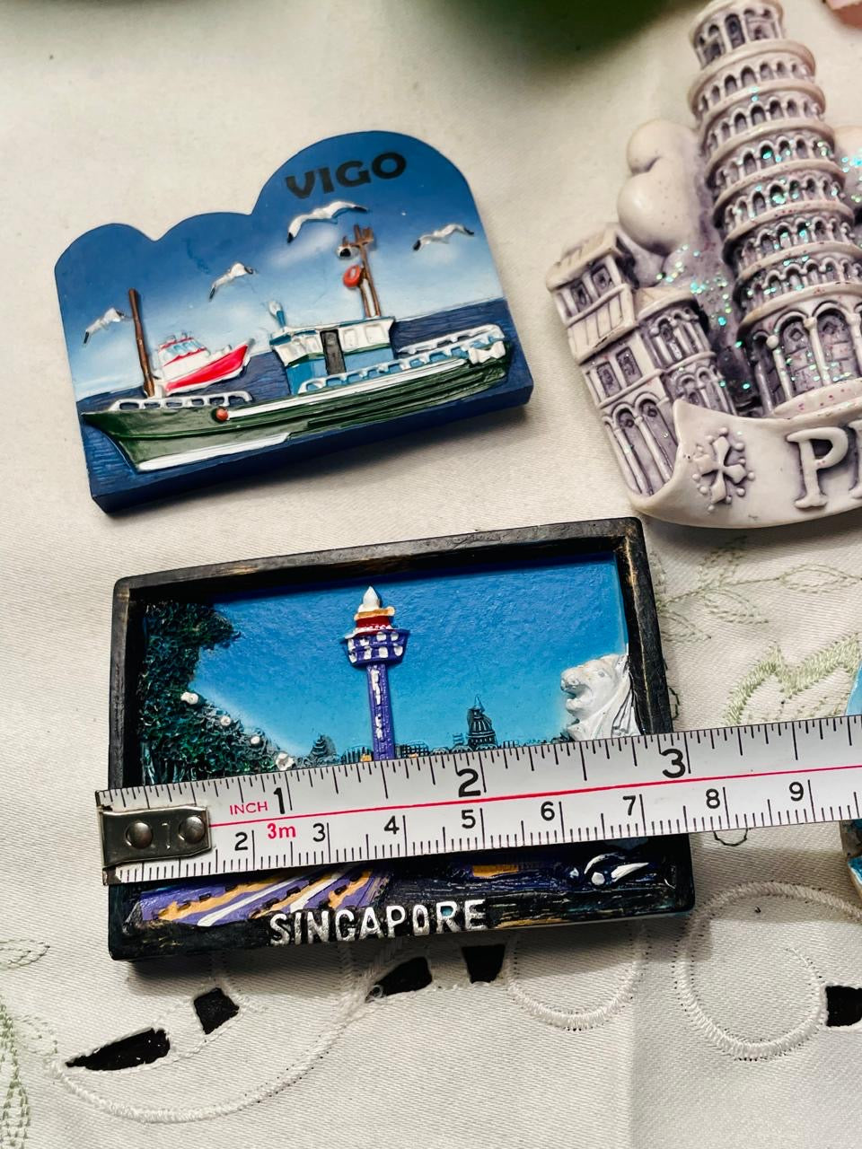 Fridge Magnet 4-Piece Travel Souvenir Set Pisa Singapore Napoli & Vigo