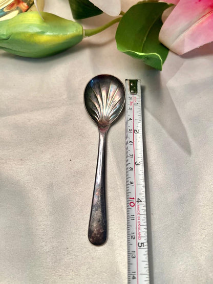 Vintage Shell-Detail Silver-Tone Spoon Approx. 12 cm