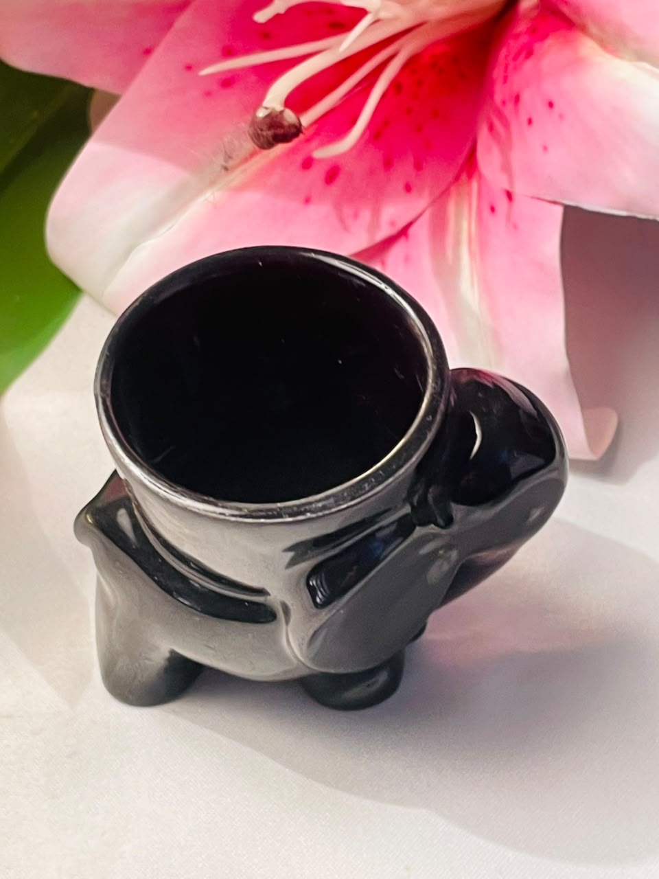 Black Elephant Ceramic Holder Glossy Finish Approx. 8 cm