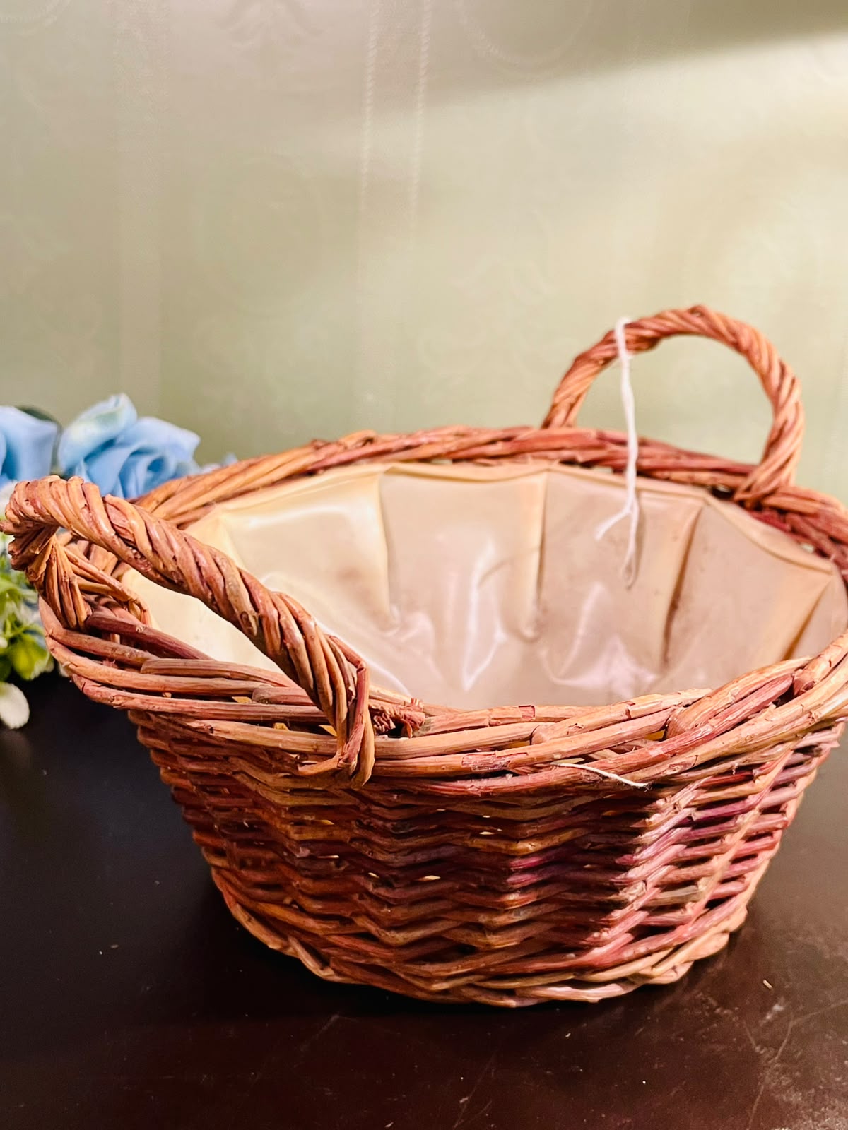 Round Wicker Basket with Waterproof Liner – Decorative Storage Basket