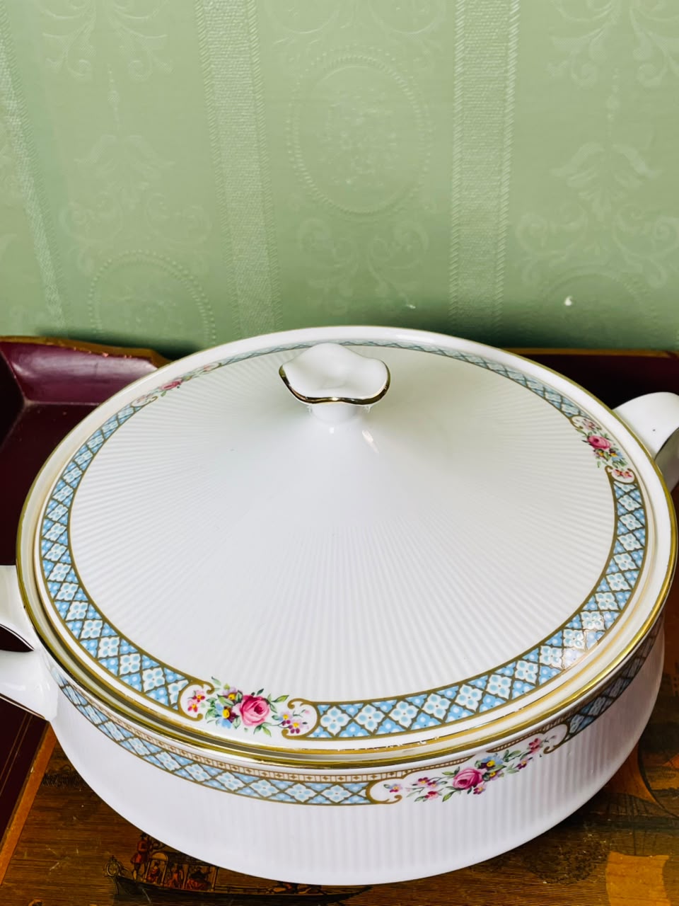 Paragon Burford English China Serving Bowl 9"