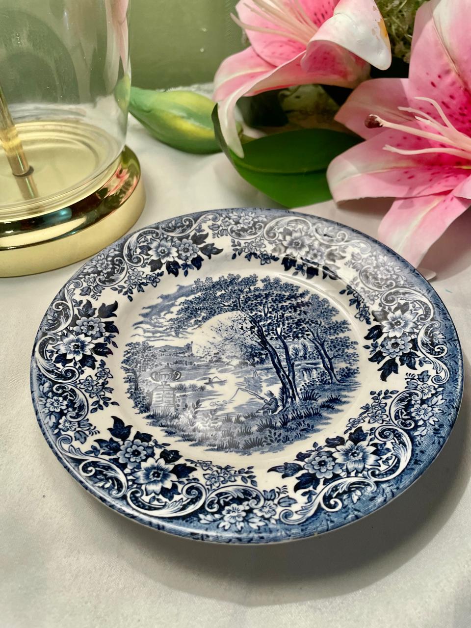 Broadhurst Blue & White Ironstone decorative Plate 6.5 in
