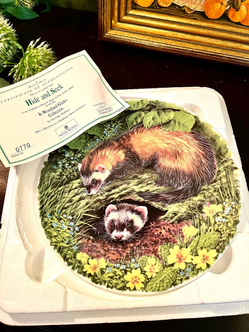 Wedgwood Boxed Decorative Plate Danbury Mint Woodland Glades Ferret Plate 20 cm