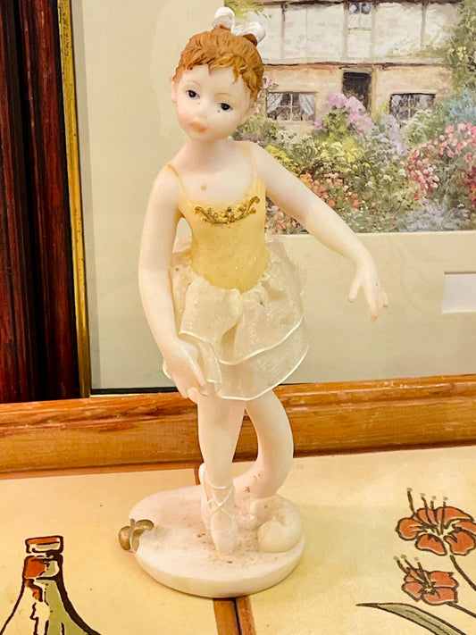 7” Ballerina Porcelain Figurine – Elegant Ballet Dancer Decor