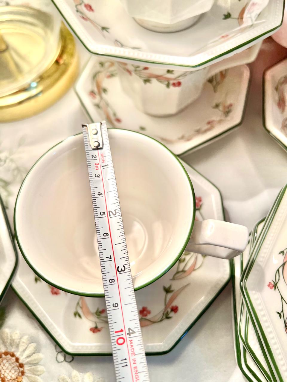 Johnson Brothers Eternal Beau 25-Piece Tea Set Floral