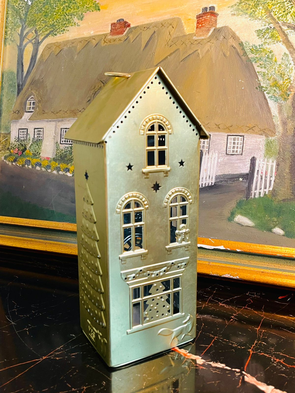 Gold Metal House Lantern Jar – Christmas Light-Up Cookie jar (22cm)