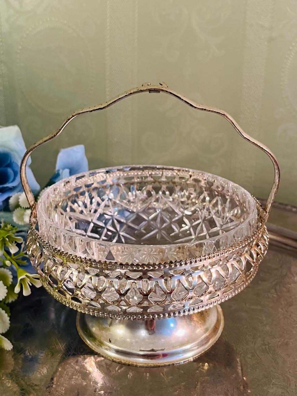 Vintage Cut Crystal Basket Bowl 13 cm Silver-Tone Handle