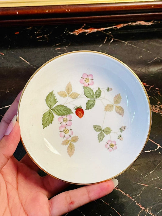 Wedgwood Bone China "Wild Strawberry" Mini Trinket/Serving Plate – Made in England (Gold Rim, 4.5 Inch)