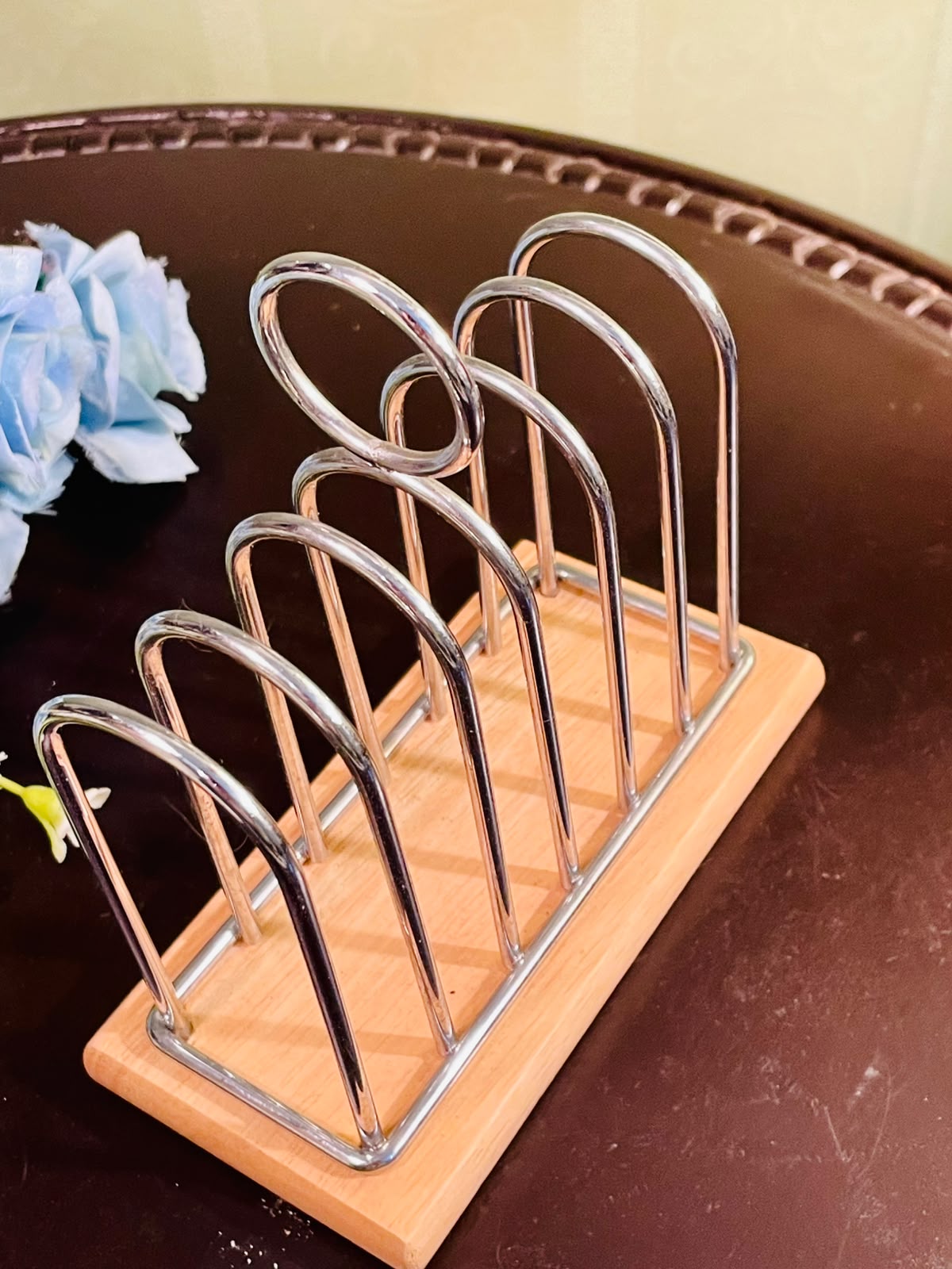 Bamboo Toast Rack with Metal Frame – 6 Slot Bread Holder
