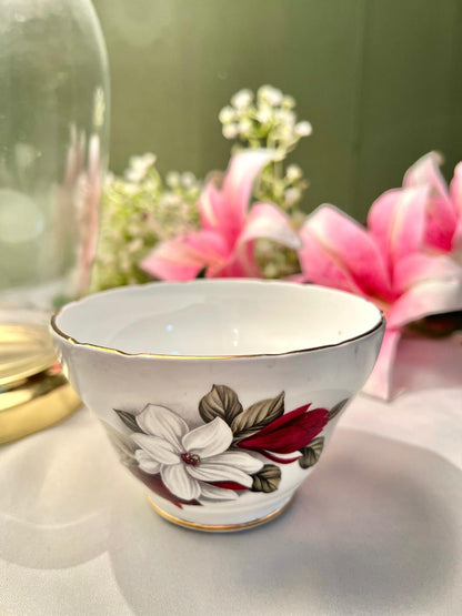 Regency Bone China Gold-Rim Serving Bowl – Approx. 12 cm