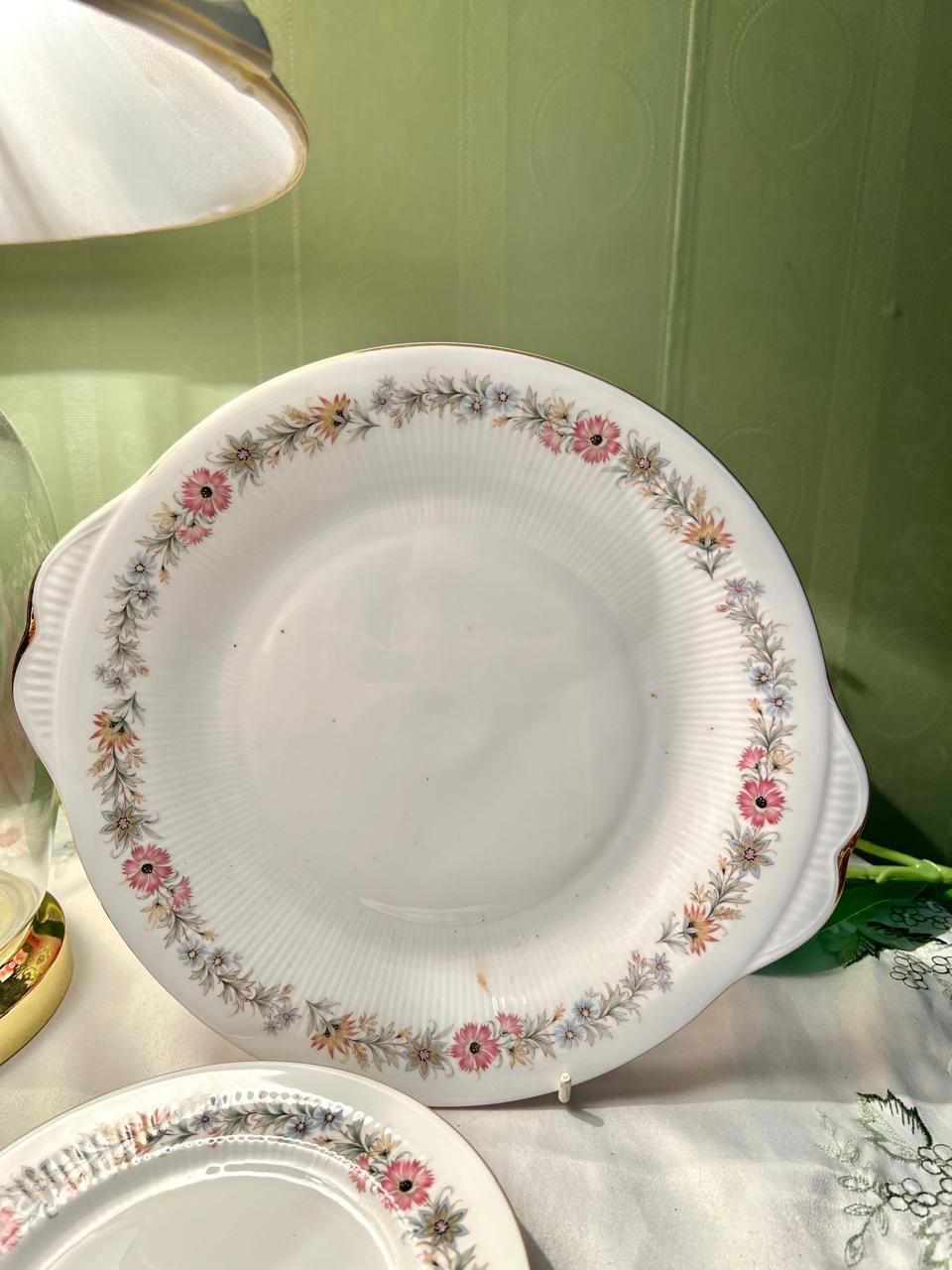 Royal Albert Belinda Bone China 5-Piece Cake Set, England