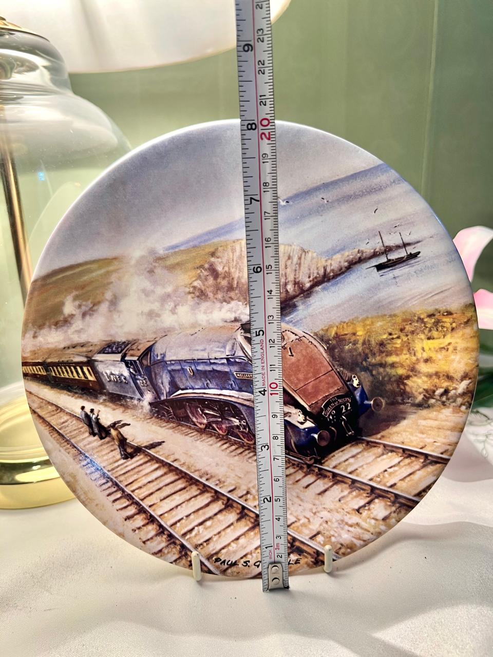 Davenport Queen of Scots Train Wall Plate – 8 Inch