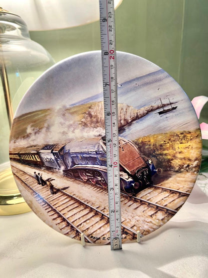 Davenport Queen of Scots Train Wall Plate – 8 Inch