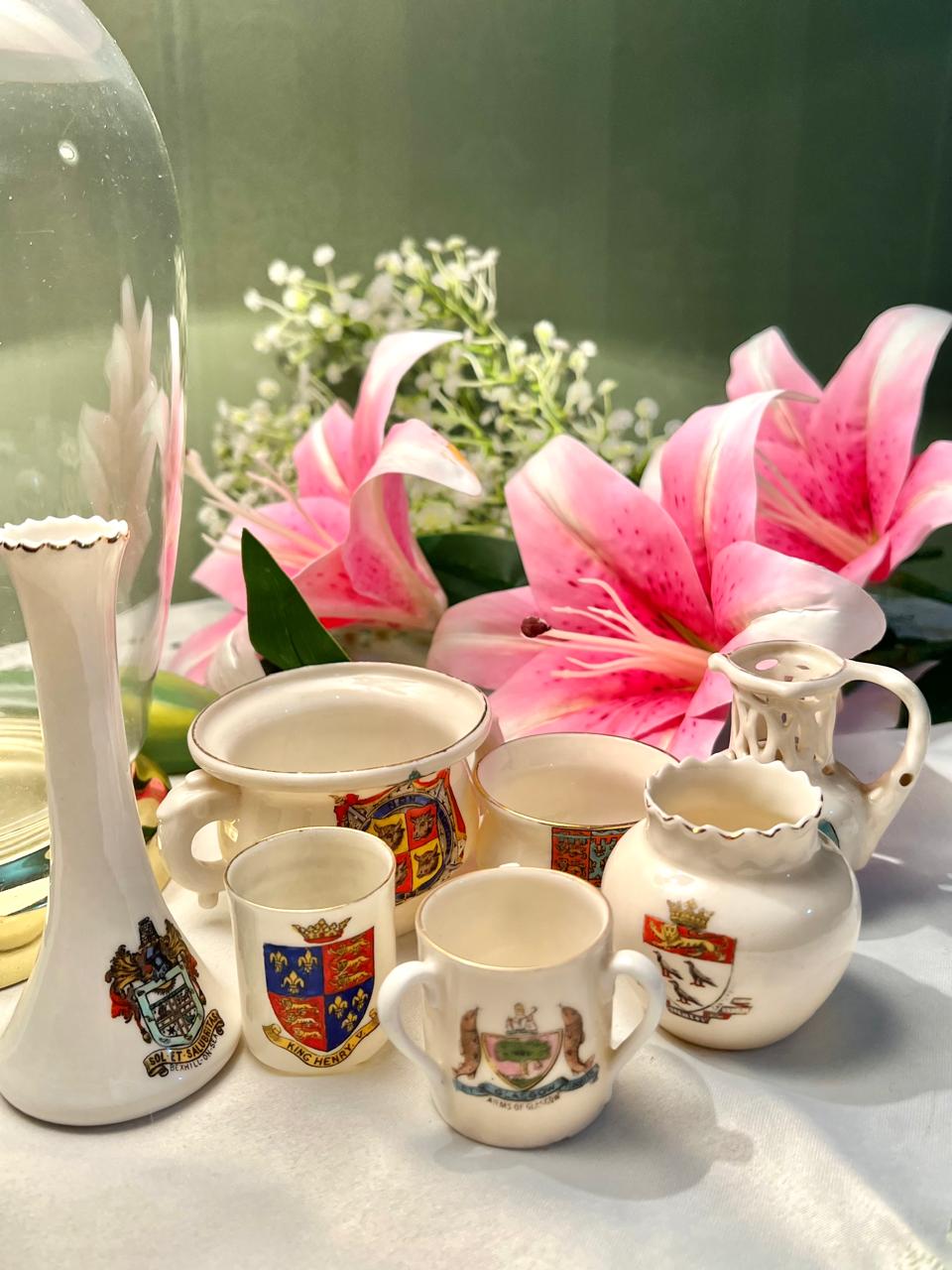 Heraldic Miniature China Decorative Set 7 Piece