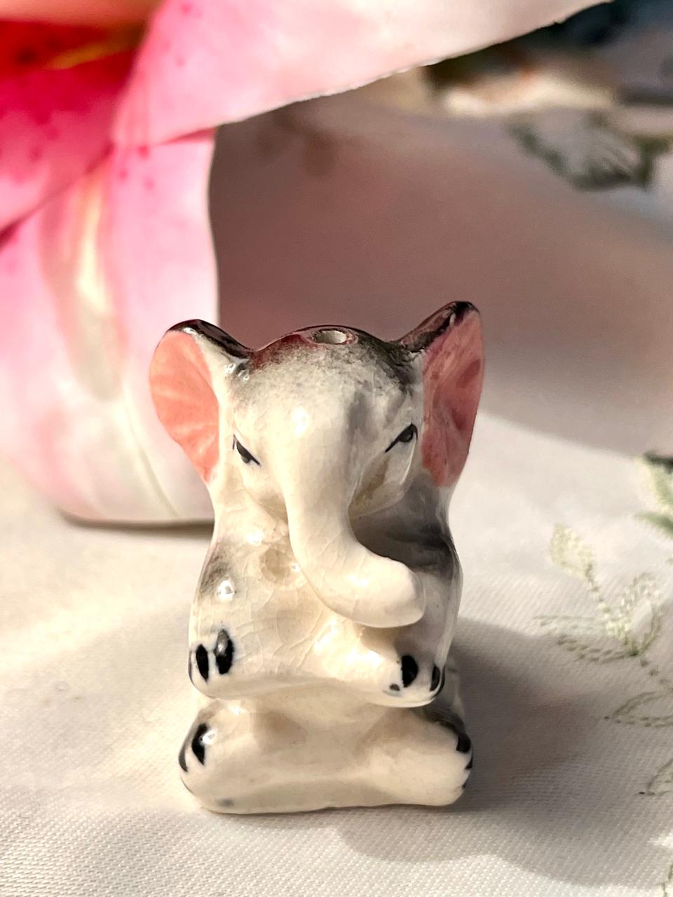Vintage Miniature Ceramic Elephant Salt / Pepper Shaker Approx. 5 cm