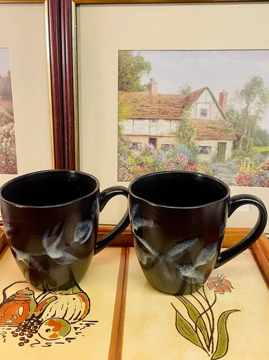 black ceramic mug, hand painted mug, artisan mug, abstract mug, floral mug, modern ceramic mug, coffee mug set, tea mug set, handmade style mug, rustic ceramic mug, unique mugs, minimalist kitchen décor