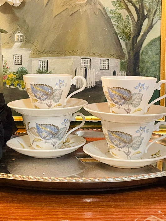 Vintage Set of 4 Blue Floral Porcelain Teacups & Saucers (1400/-) – Made in England