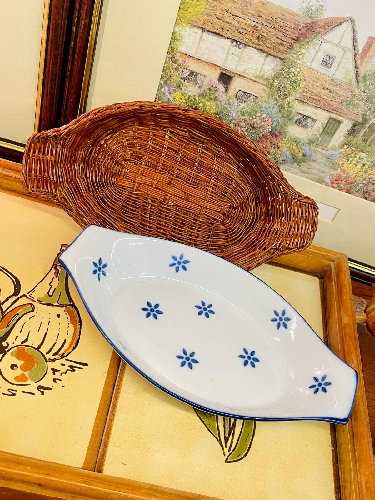 Ceramic Oval Serving Dish with Wicker Basket – Blue Floral – Oven Safe 22cm