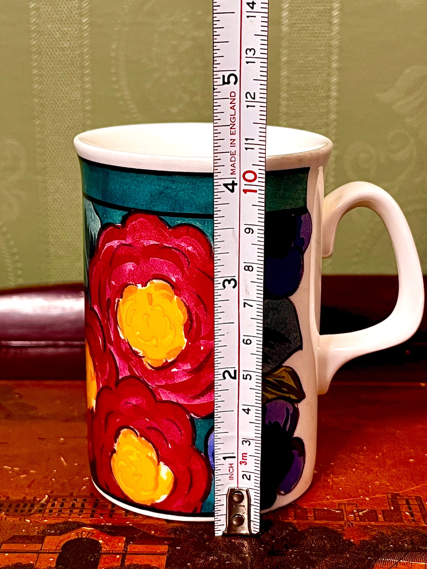 Royal Doulton Expressions South Pacific English Bone China Mug – Anton Barry 1994