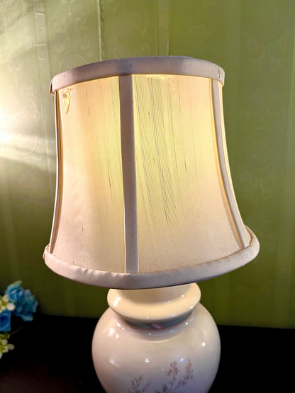 Vintage Floral Ceramic Table Lamp 16 Inch