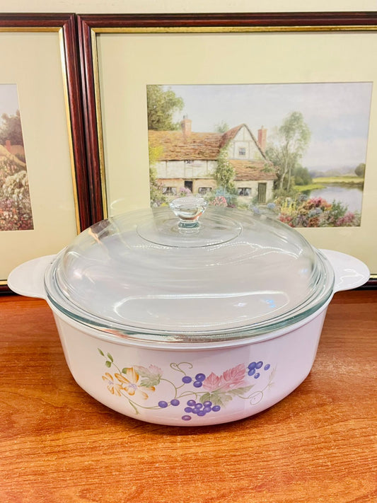 Corning France Floral Glass Casserole Dish with Lid – 27cm – Vintage