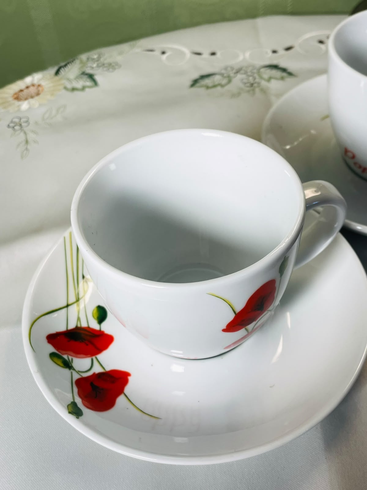 Red Poppy Oven-Safe Cup & Saucer 4-Piece Set 9 cm