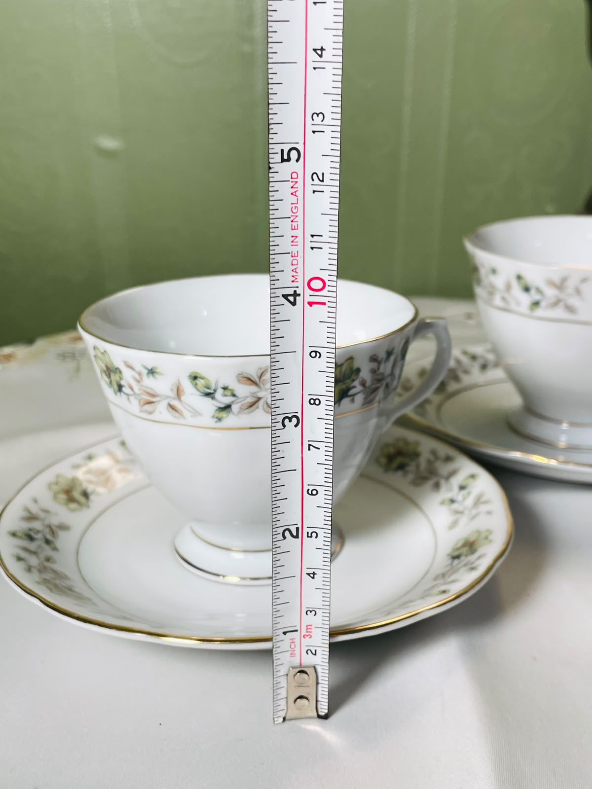 Vintage Green Floral Gold-Trim Cup & Saucer 4-Piece Set