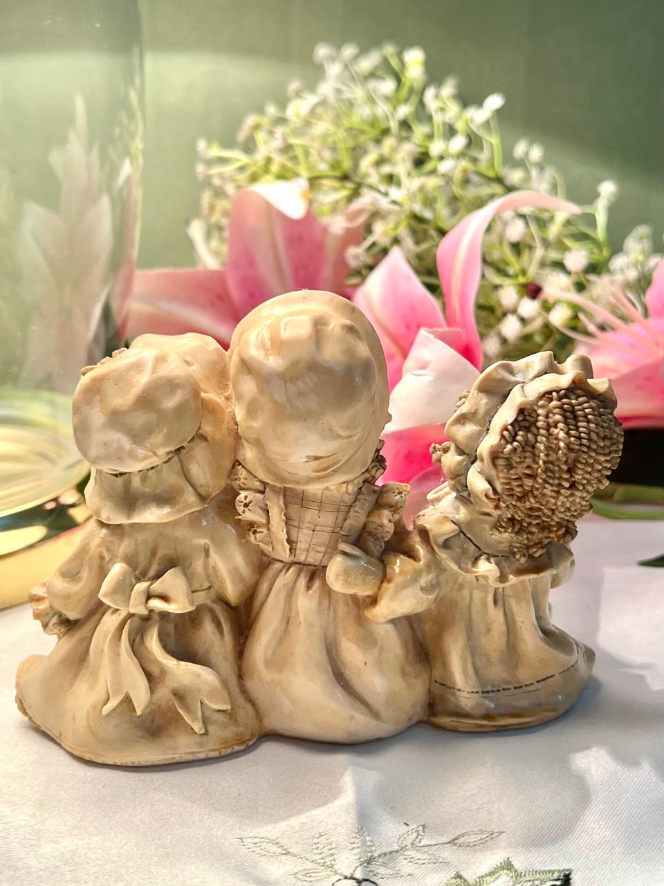 Three Children Figurine with Bird Cream Decor 13cm