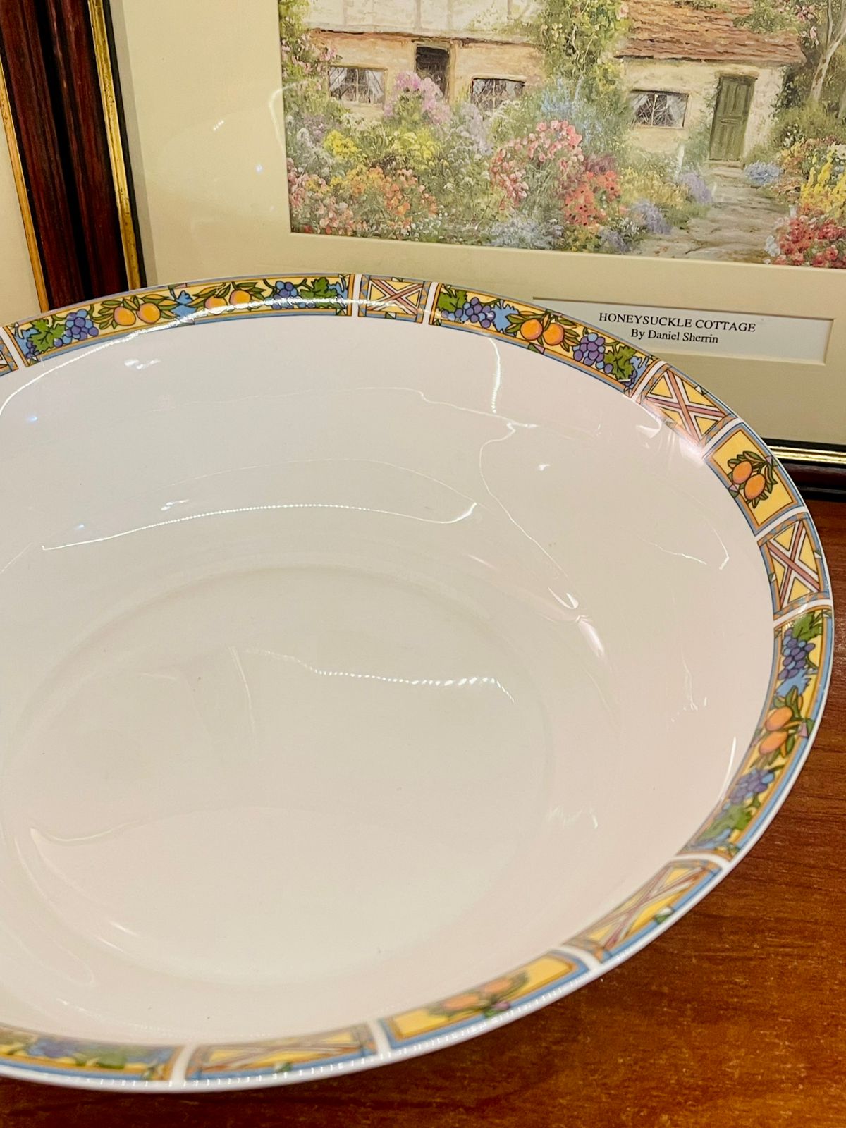 Large Bone China Serving Bowl – 27cm – Vintage Floral Border
