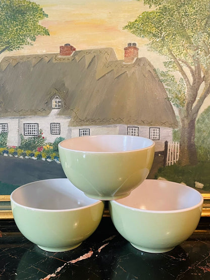 Set of 3 Noritake “Sage Green” Stoneware Cereal Bowls – Modern Minimalist Collection