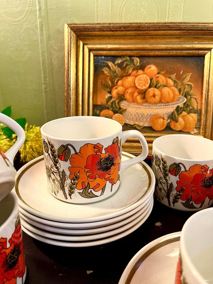 J&G Meakin Poppy Tea Set England – Vintage 12 Piece