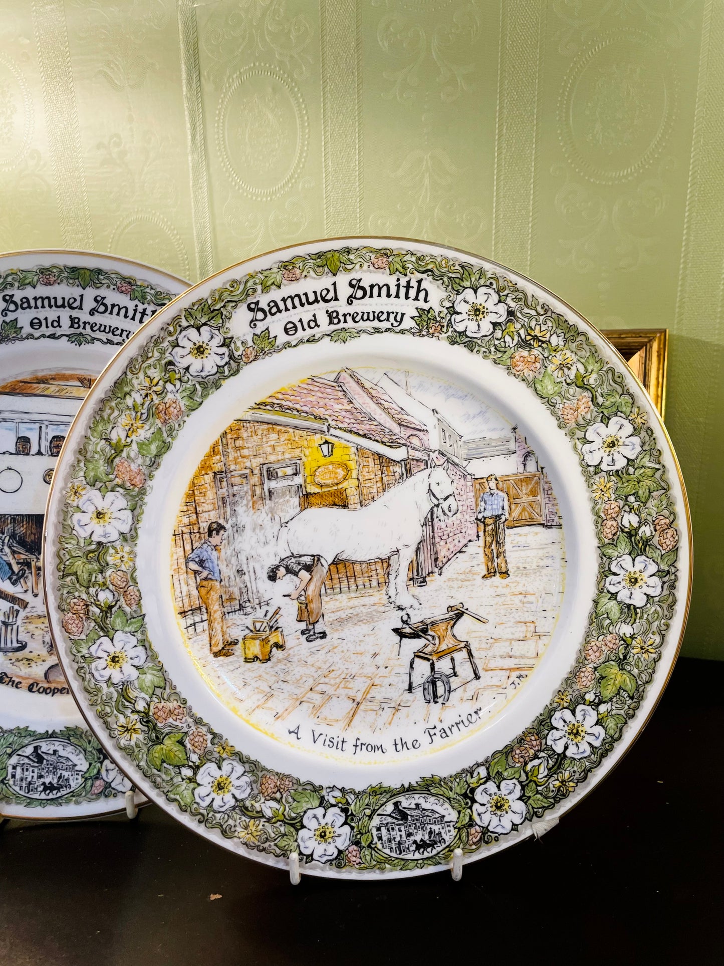 Samuel Smith Old Brewery Collector Plate 10 Inch – Choose Design