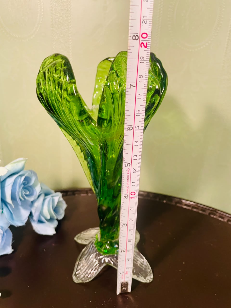 Vintage Green Crystal Lily Vase – 8 Inch Sculptural Floral Vase