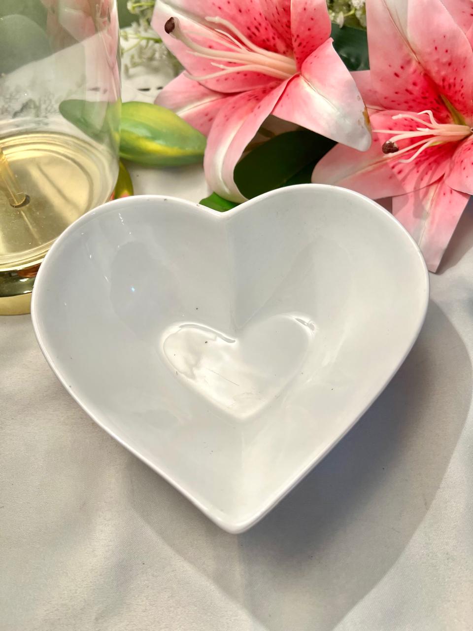White Heart-Shaped Serving Bowl – 5.5 Inch