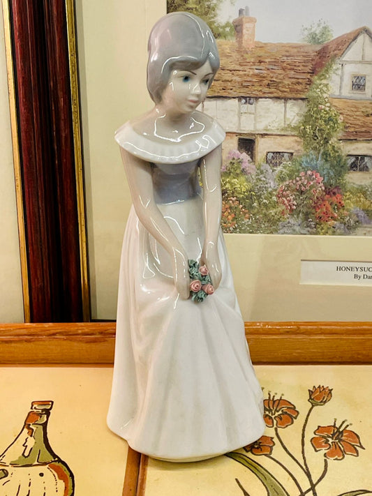Spanish Porcelain Figurine, Porcelanas La Victoria, Elegant Lady Decor, European Collectible, Glossy Porcelain Statue, Feminine Home Decor, Rose Bouquet Figurine, Display Figurine, Vintage Spanish Decor, Tall Collectible Figurine
