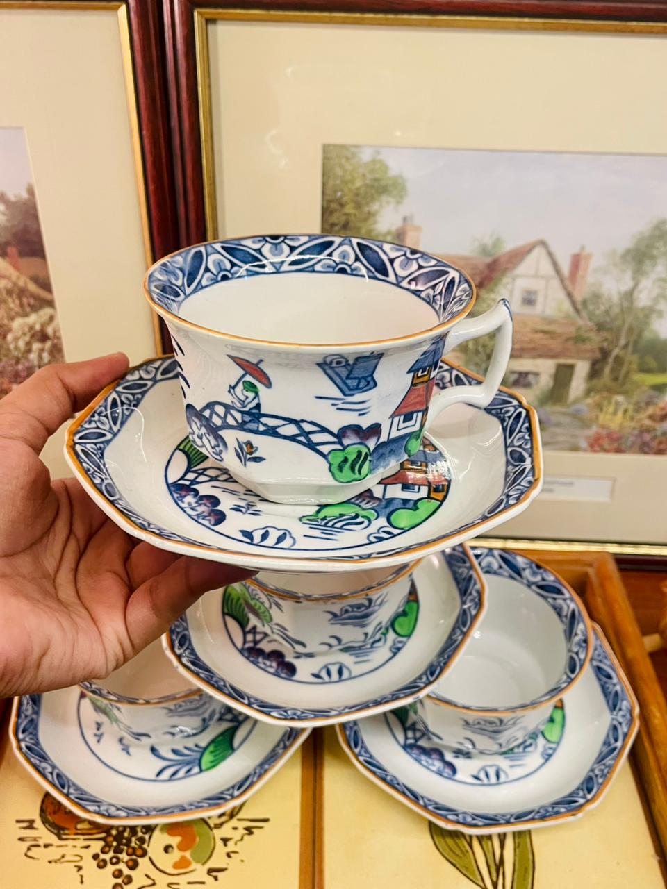 Set of 4 Persons, Vintage Westover Blue & White Tea Cup Saucer Set – British Made