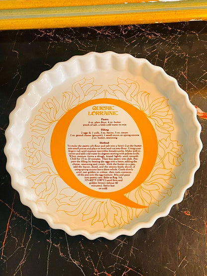 vintage quiche dish, recipe pie dish, ceramic baking plate, retro kitchen decor, fluted tart dish, cottagecore serveware, oven to table bakeware, kitchen collector piece, floral bake dish, farmhouse kitchen styling