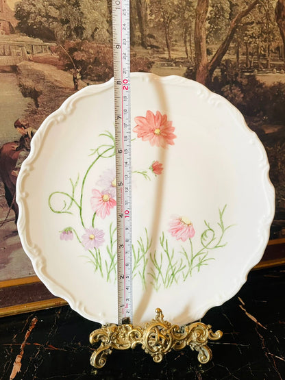 Vintage Hand-Painted Wildflower Plate – Pastel Pink & Lavender Cosmos on Scalloped Porcelain