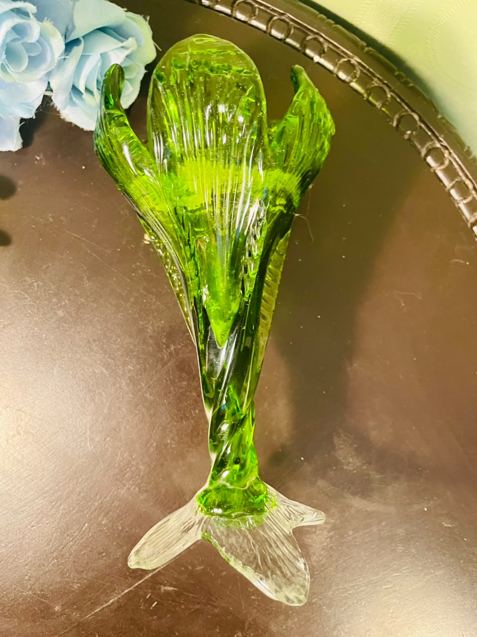 Vintage Green Crystal Lily Vase – 8 Inch Sculptural Floral Vase
