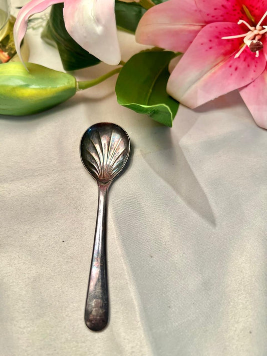 Vintage Shell-Detail Silver-Tone Spoon Approx. 12 cm