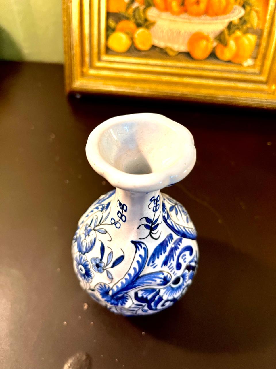 Vintage Blue & White Floral Ceramic Bud Vase – 5 Inch