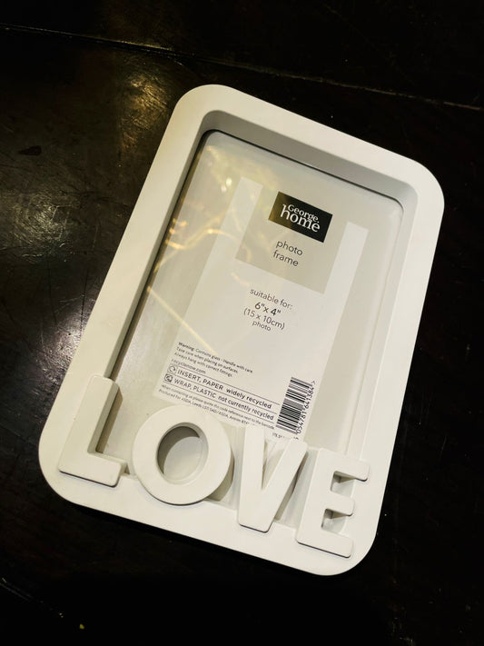 Modern LOVE Photo Frame – White Minimalist Home Decor