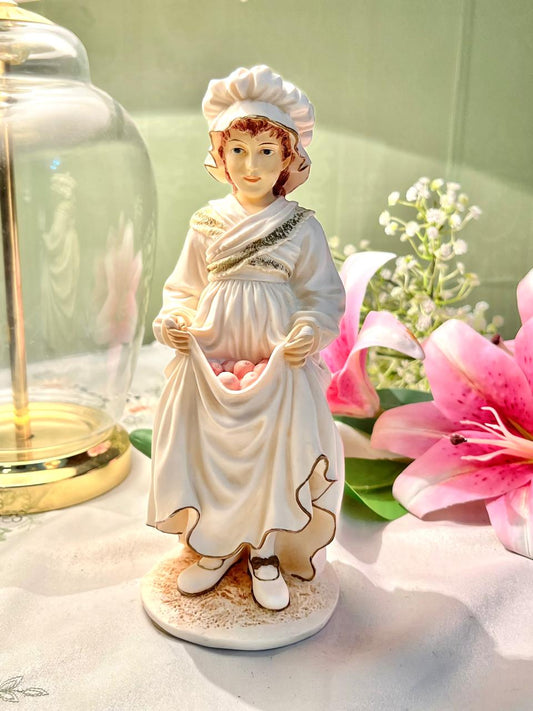 Vintage 1988 "Gathering Fruit" figurine by The Leonardo Collection (Lesser & Pavey) – 9 Inches