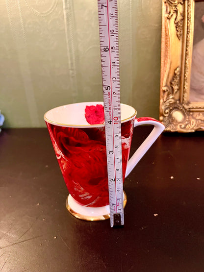 Red Rose Fine Bone China Tea Coffee Mug with Gold Trim