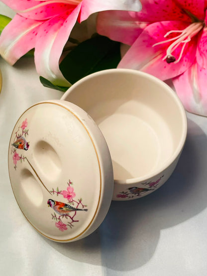 Porcelanas Ibis Floral Bird Lidded Porcelain Dish Approx. 10 cm
