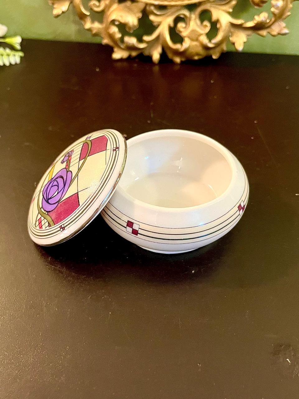 Vintage Round Ceramic Box