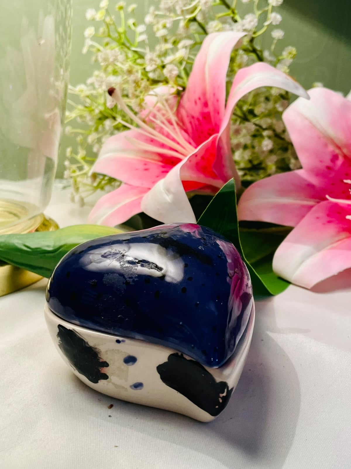 Vintage Hand Painted Pink Heart Ceramic Dish with Blue Cover, Approx. 9 cm