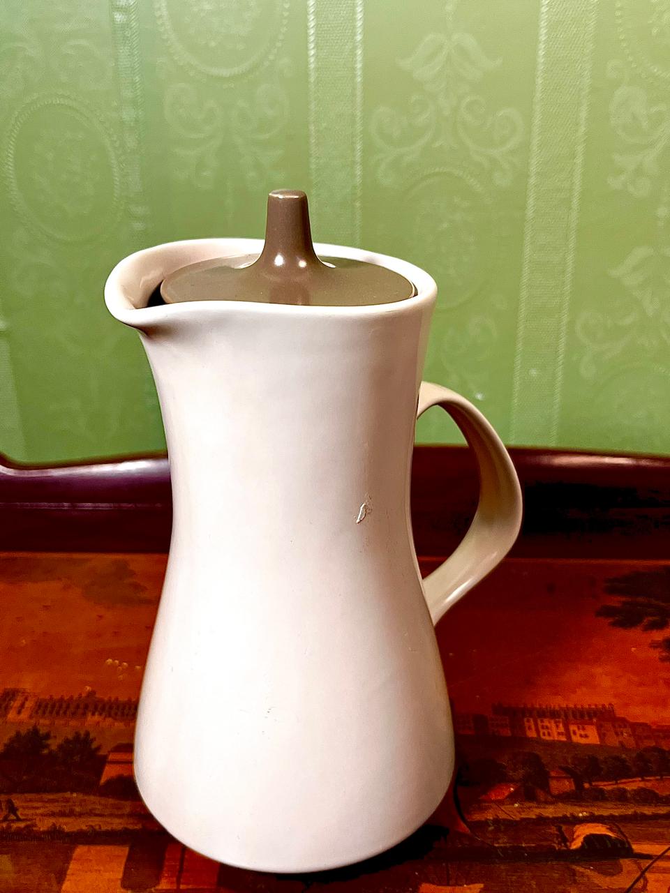 Vintage White Porcelain Coffee Pot with Lid | 7 Inch Serving Pot